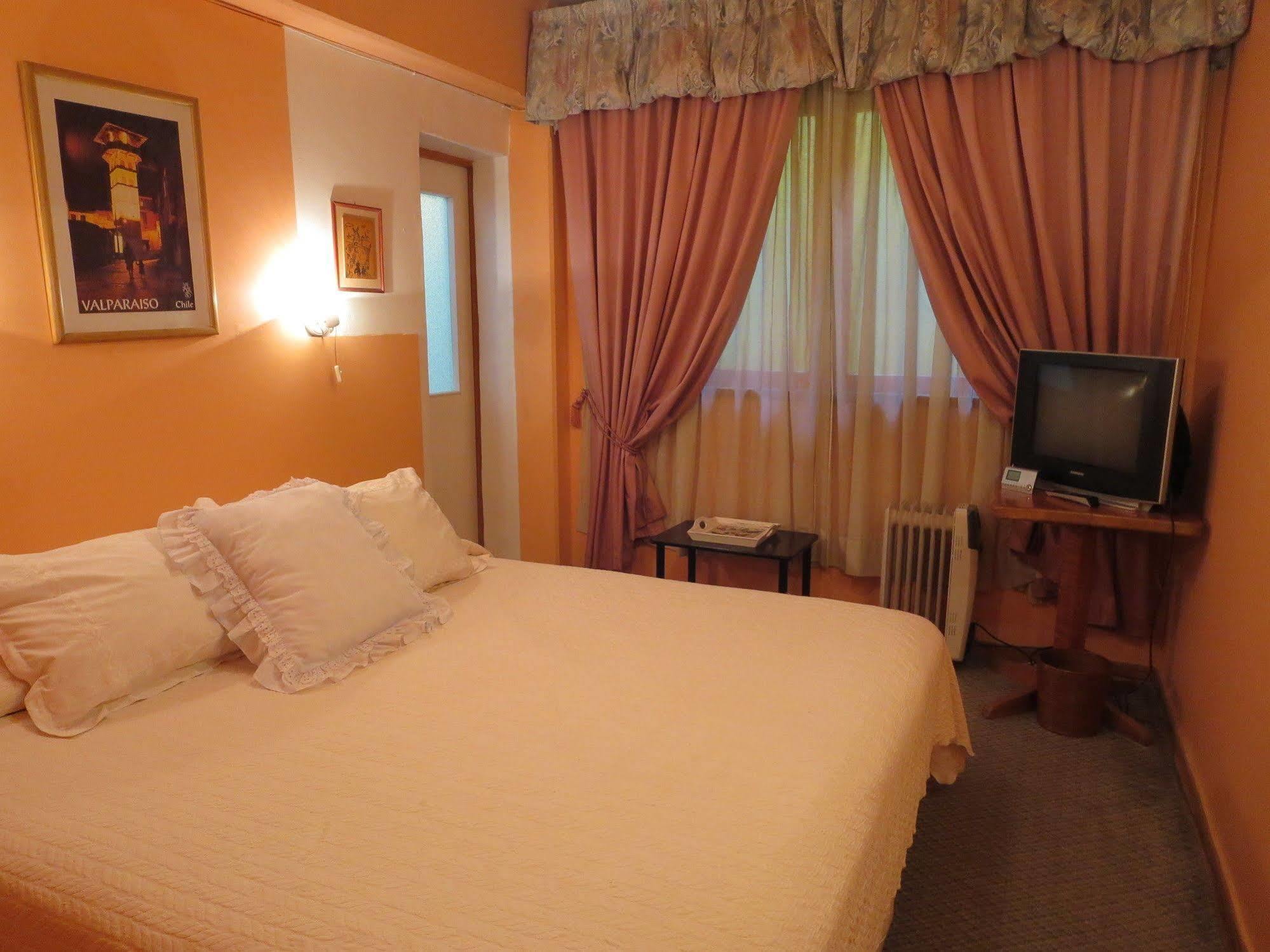 Marilu 'S Bed And Breakfast Hostel Santiago del Cile Esterno foto